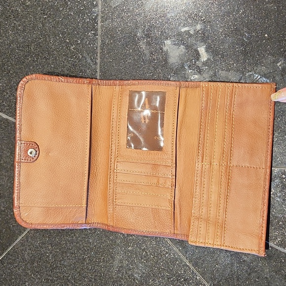 NWOT American Western Leather Tooled Wallet Billfold Cowhide Studs - Picture 4 of 6